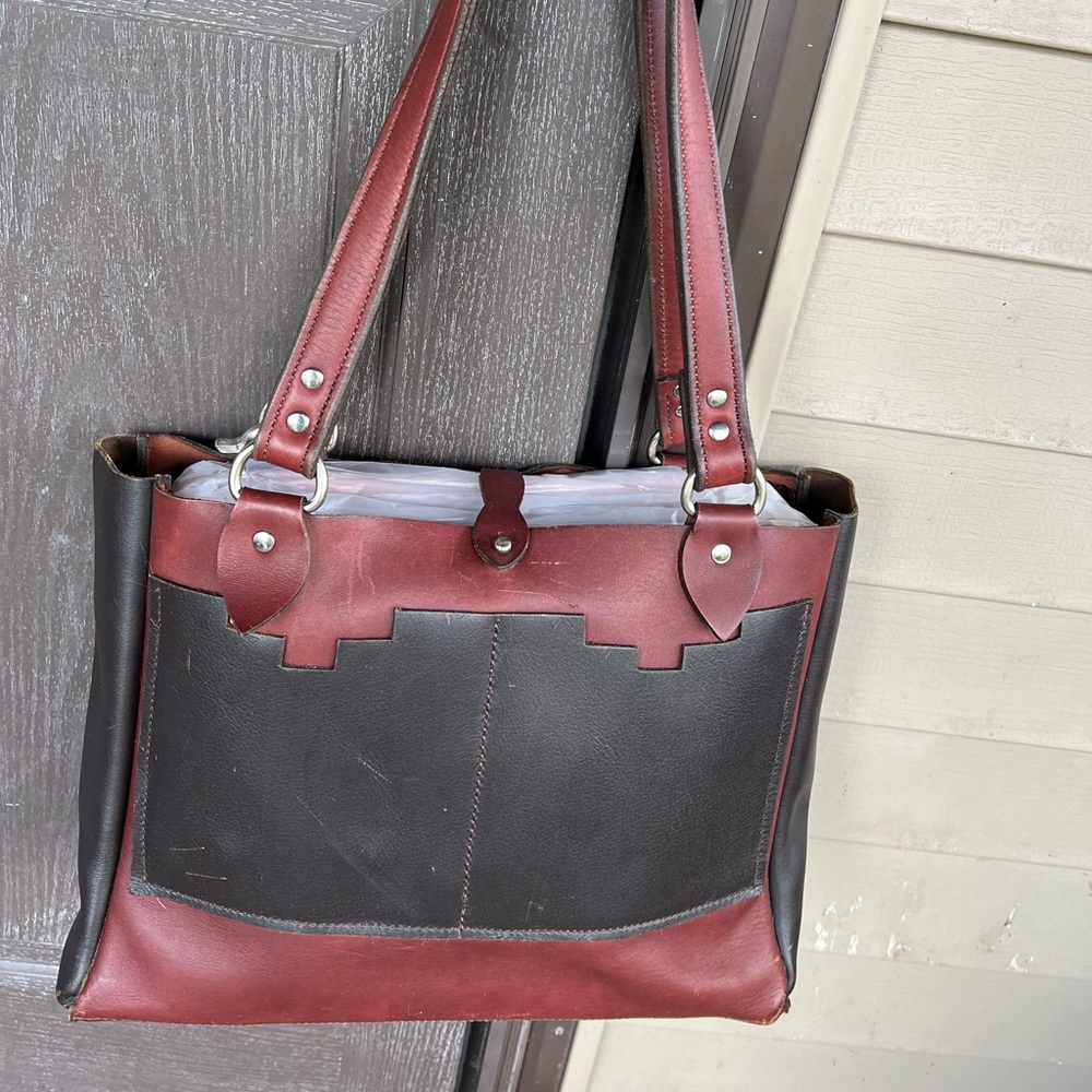 Two-Tone Tan and Black Structured Genuine leather Shoulder Tote briefcase - Picture 2 of 5